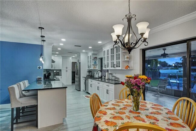 Building Photo - 5170 SW 89th Ter