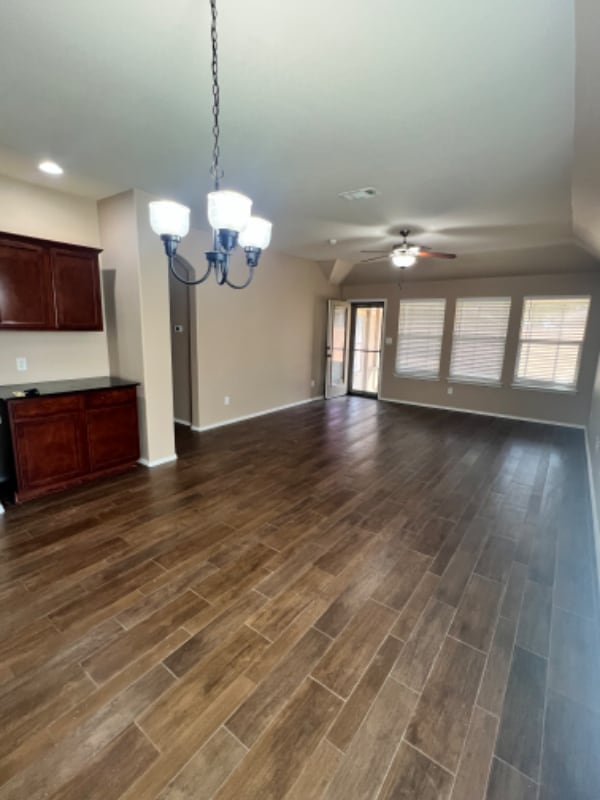 Building Photo - 4504 Red Robin Ct