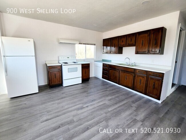 Building Photo - 900 W Sieling Loop