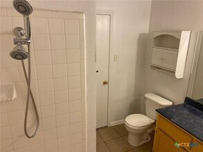 Building Photo - 4102 Waterproof Dr