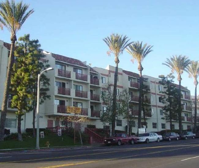 Building Photo - Hansen Heights