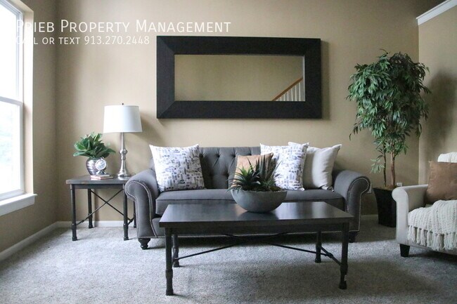 Building Photo - Prairie Haven Townhome - Available March 20th