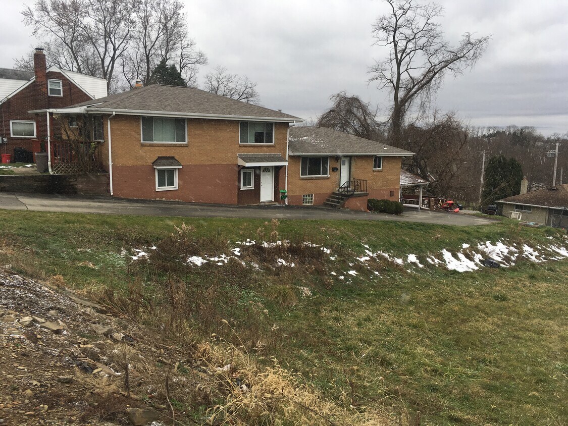 Building Photo - 6938 Saltsburg Rd