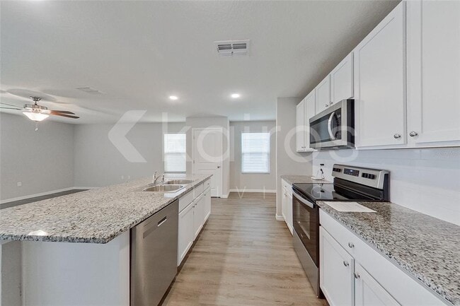 Building Photo - 4451 SW 85 Ln