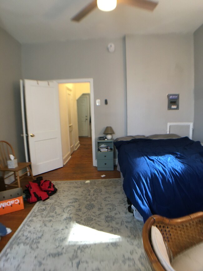 bedroom - 405 S 40th St
