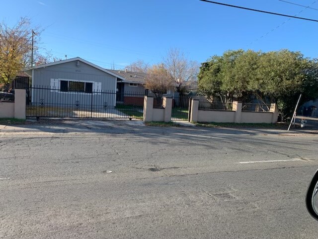 Primary Photo - 3731 Norwood Ave
