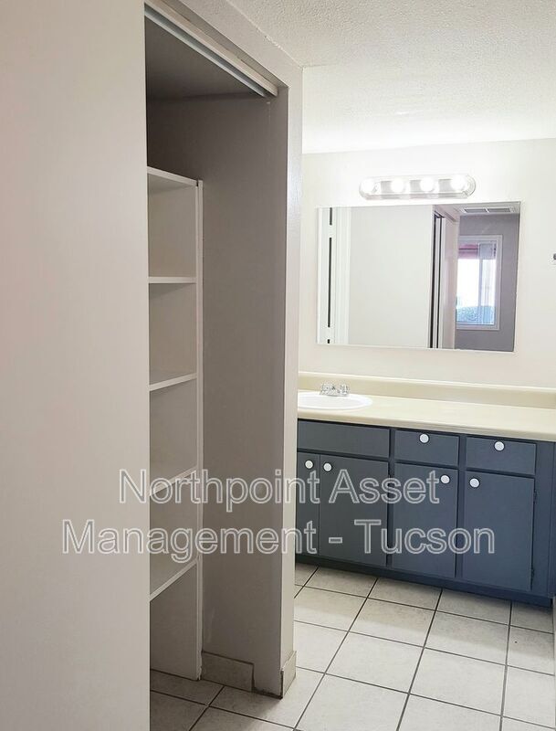 Foto del edificio - 3993 N Campbell Ave