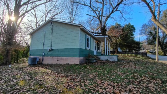 Building Photo - 307 California Ave