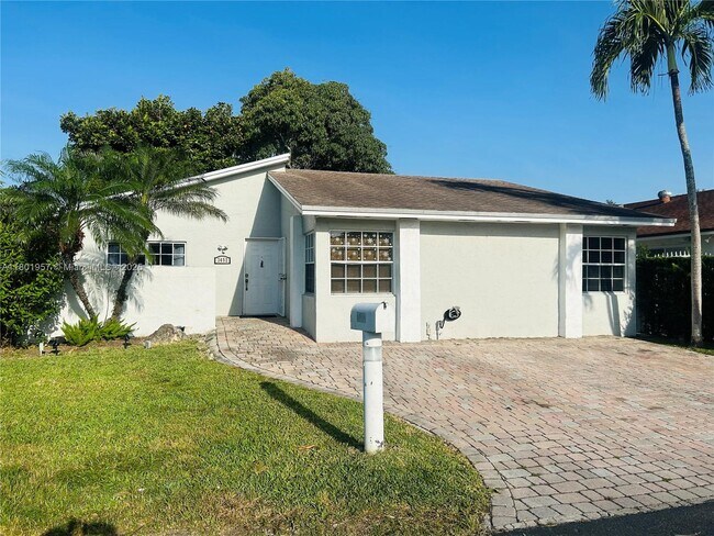 Foto del edificio - 3452 SW 113th Ct