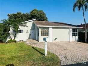 Building Photo - 3452 SW 113th Ct