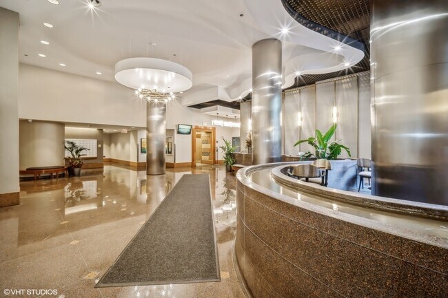 Foto del edificio - 3660 N Lake Shore Dr