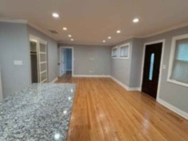 Building Photo - 6902 Lyons St