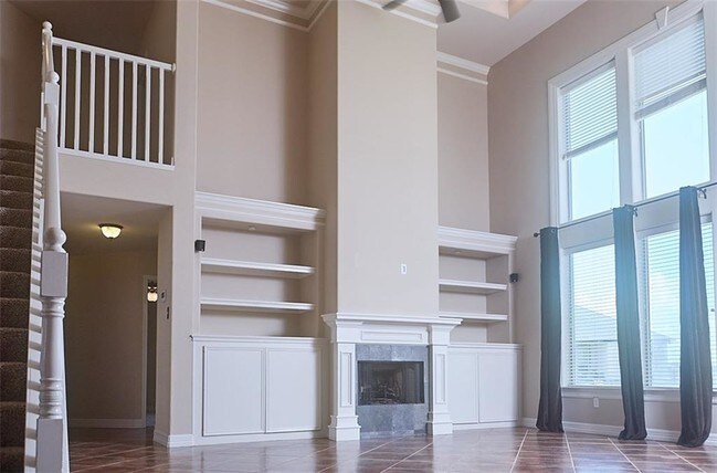 Building Photo - 539 Pinehurst