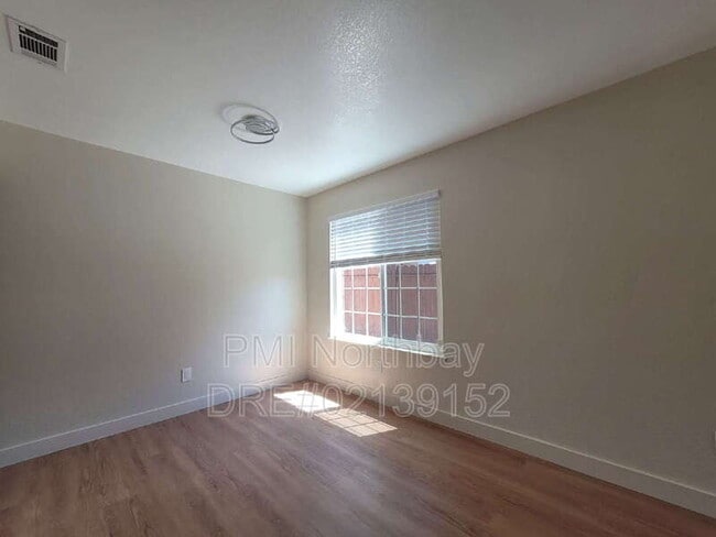 Building Photo - 2080 Diamond Way