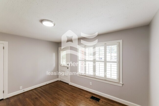 Foto del edificio - 4616 Highpoint Dr