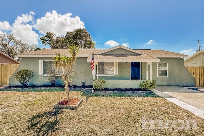 Building Photo - 7812 Tiburon Dr