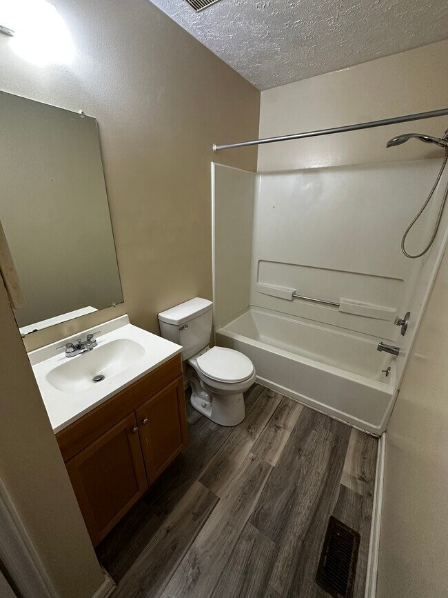 Foto del edificio - 4850 National Rd