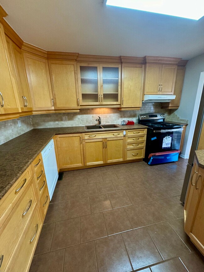 Building Photo - Detached home in Orleans