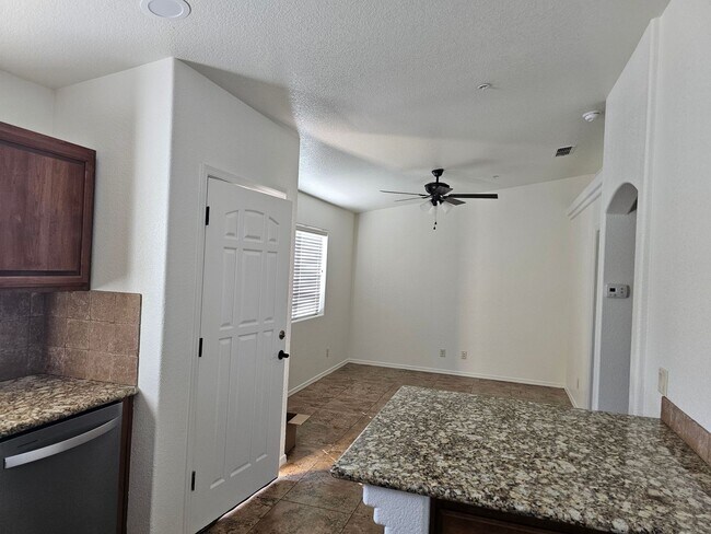 Building Photo - Unfurnished Long Term Rental