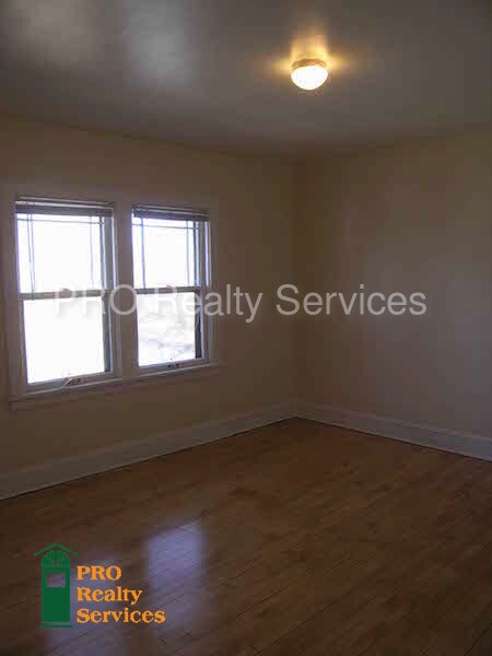 Building Photo - 4225 Emerson Ave N