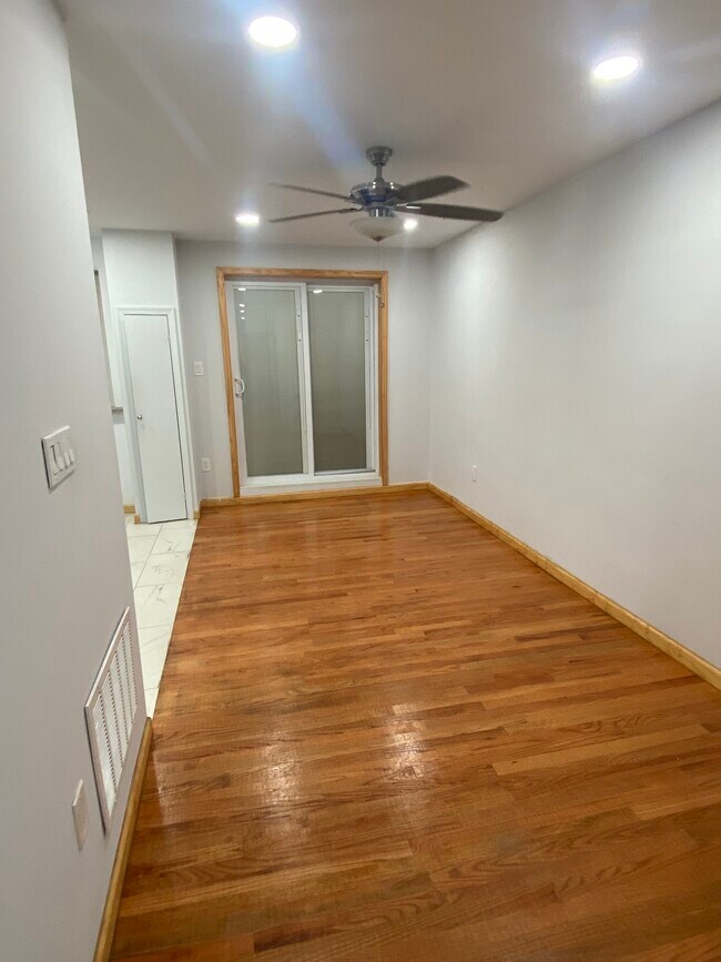 Dining Area - 1916 S 30th St