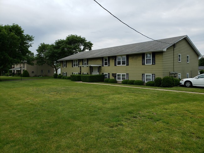 Frente - 249 Davison Rd