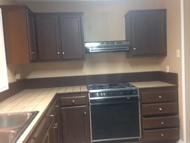 Foto del edificio - 1801 Townhouse Dr