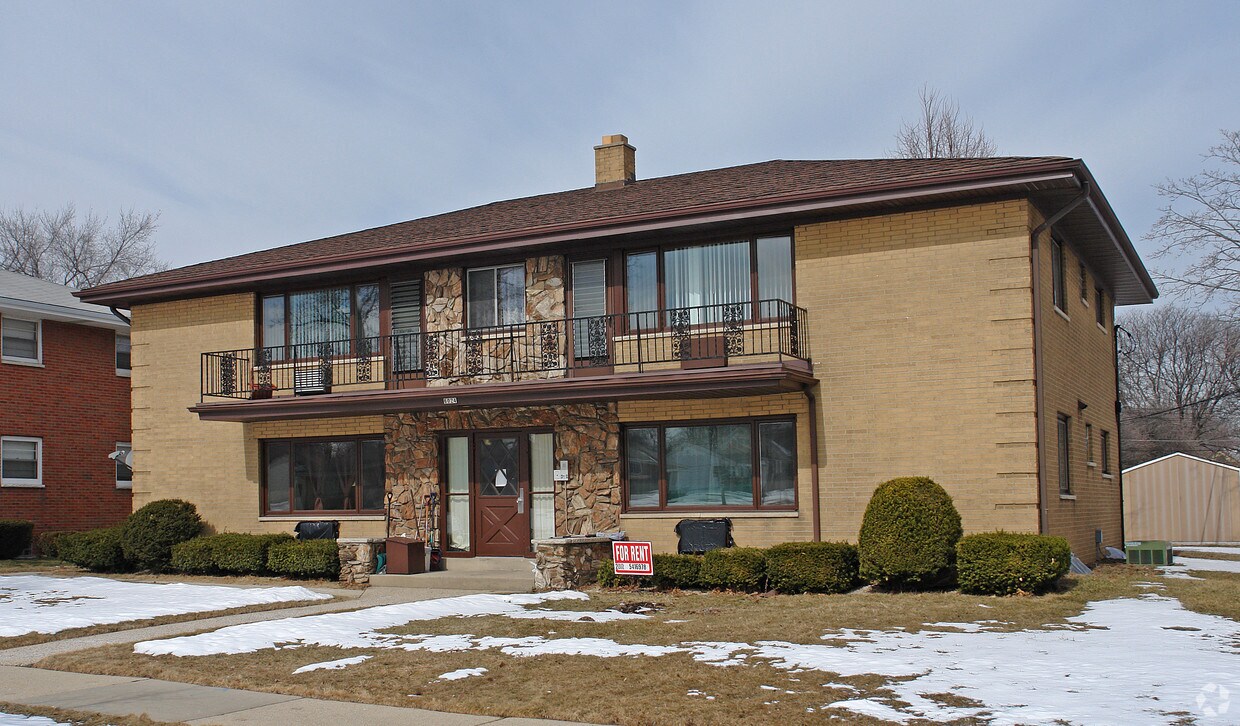 Primary Photo - 6024 W Cleveland Ave