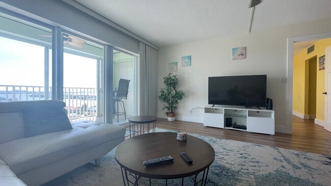 Foto del edificio - 420 64th Ave