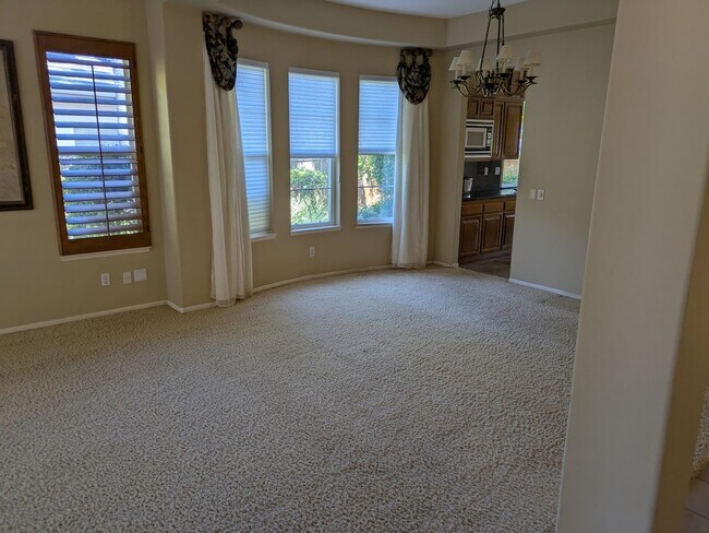 Foto del edificio - Scripps-Poway Crown Collection
