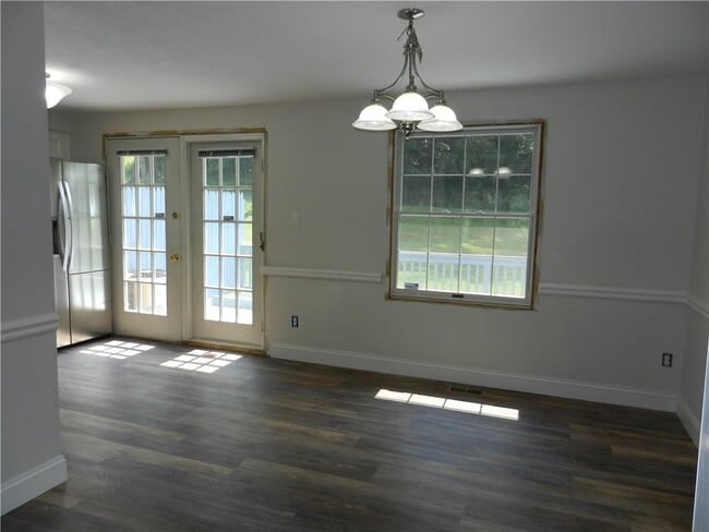 Building Photo - 236 Quail Run Rd