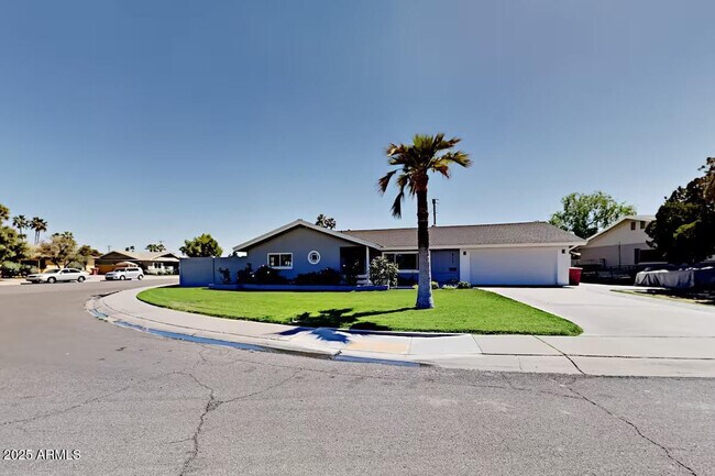 Foto del edificio - 8115 E Edgemont Ave