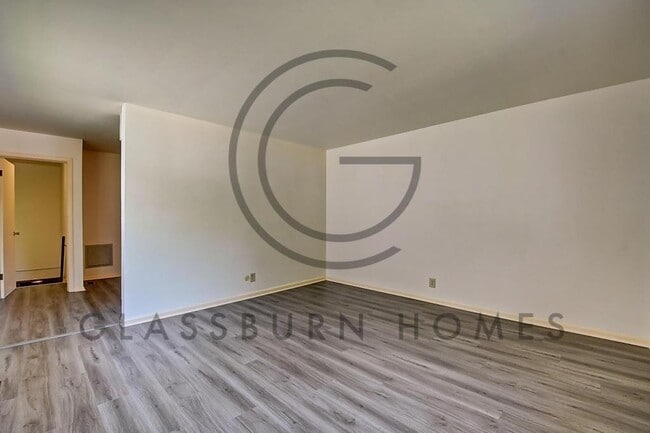 Building Photo - 3203 S Holt Rd