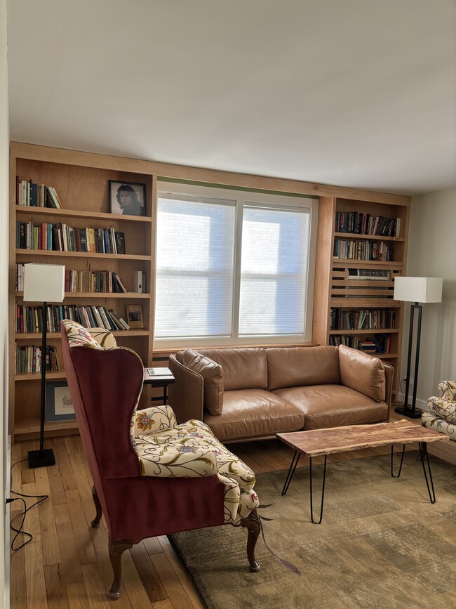 Photo - 102 N George Mason Dr Apartment