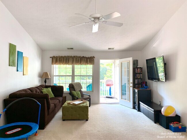 Foto del edificio - 4413 Inverness St