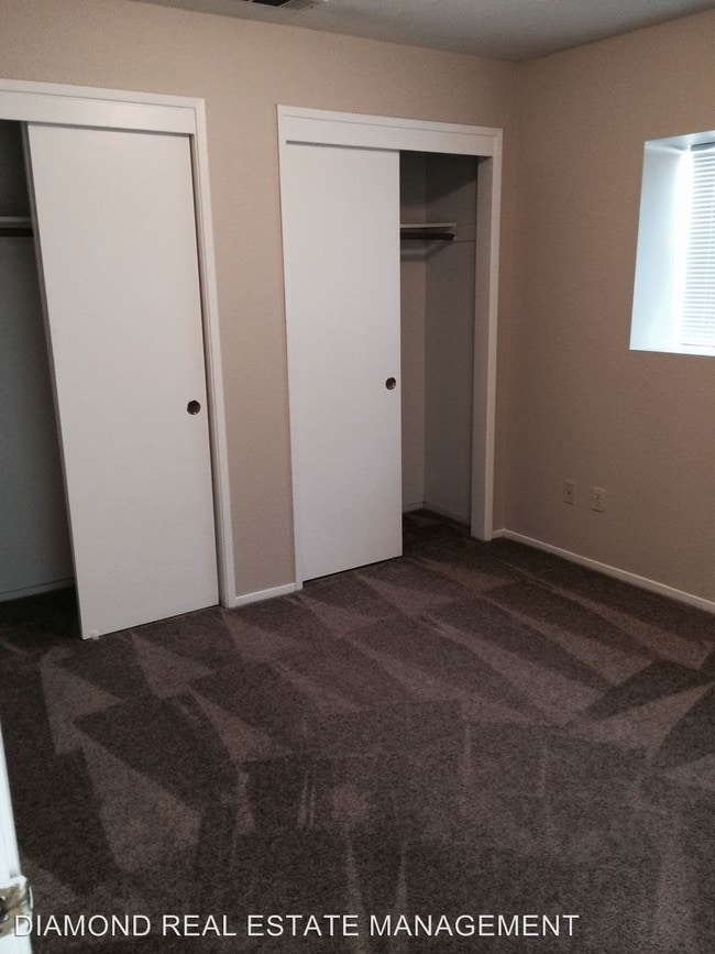 Building Photo - 3204 Brookside Dr
