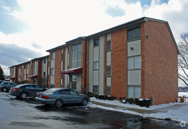 Foto del edificio - Bloomfield on Square Lake