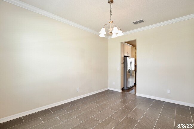 Building Photo - Beautifully Appointment 3/2.5 Modern Townh...