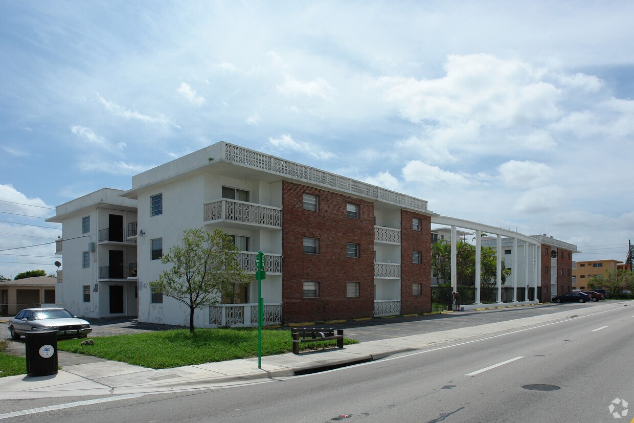 6270 CON Flager ¡St - 6270 W Flagler St