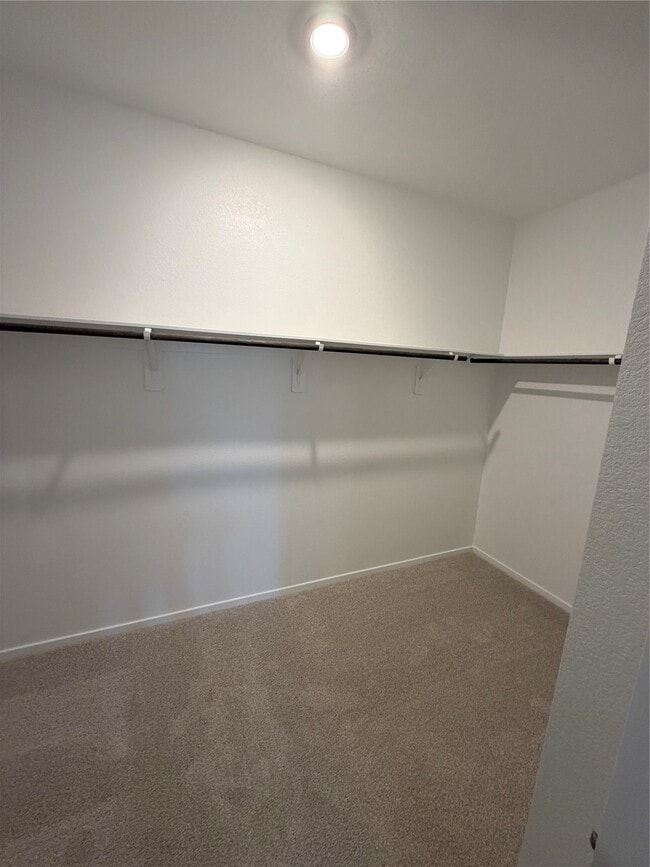 Building Photo - 2127 Ranch Hill Dr