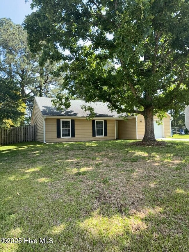 Foto del edificio - 109 Bridgewater Ct