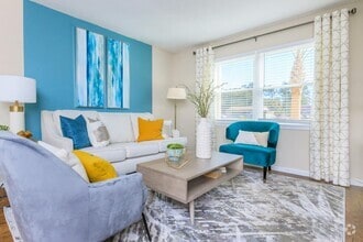Building Photo - Thrive on 9th