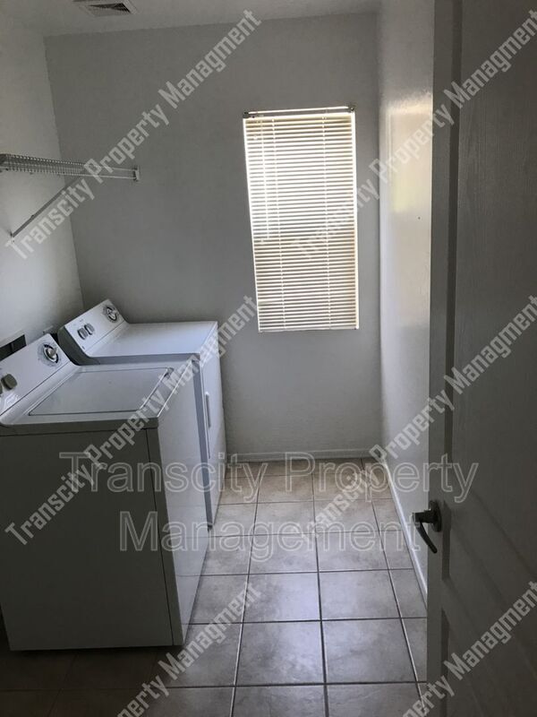 Foto del edificio - 39672 N Webb Cir
