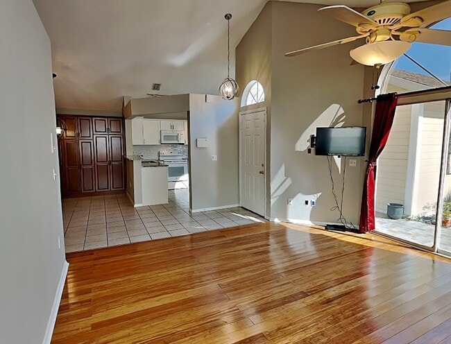 Building Photo - 2657 Attleboro Pl