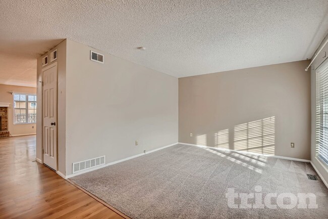 Foto del edificio - 18373 E Arkansas Ave