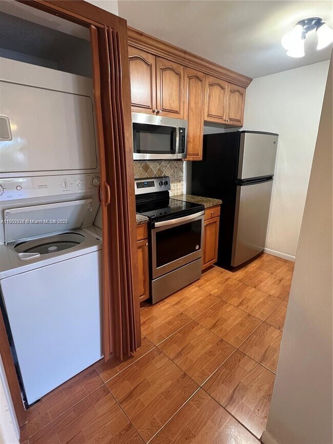 Foto del edificio - 11250 SW 13th St