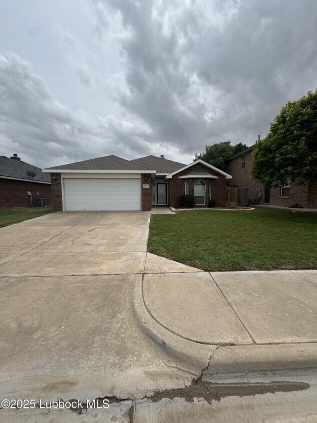 Foto principal - 6907 35th St