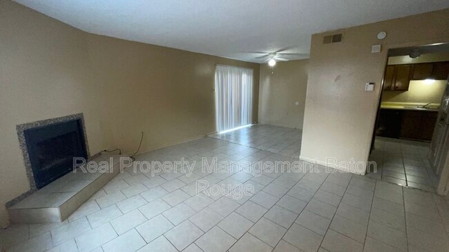 Building Photo - 10952 Cherry Hill Ave