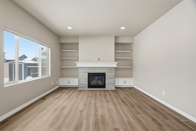 Foto del edificio - 2067 W Alsea Ave