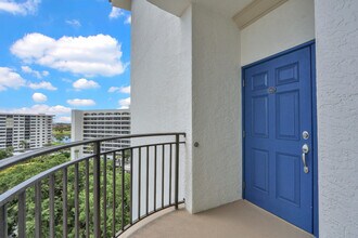Building Photo - 370 Golfview Rd
